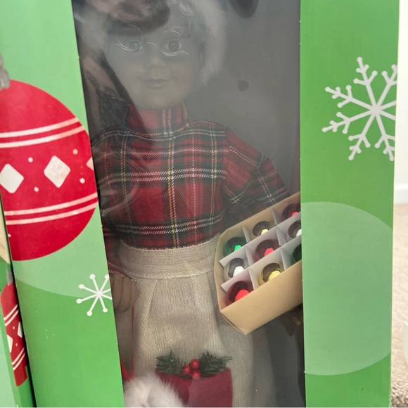 Holiday Living 29 " African American Animated Musical Mr. & Mrs. Claus Christmas - Picture 2 of 9